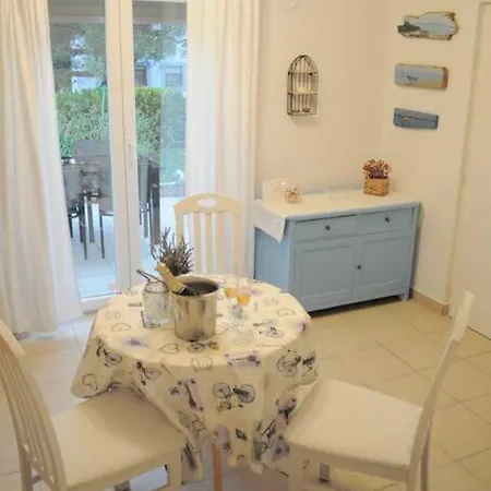 Little House Kucica Holiday home Banjol